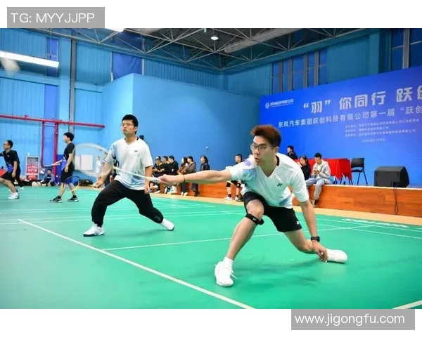 赛后分析:上海羽毛球队与北京羽毛球队的实力对决与战术博弈 赛后分析:上海羽毛球队与北京羽毛球队的实力对决与战术博弈