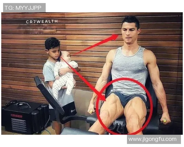 足球明星帅哥展现完美腹肌魅力照片引领健身潮流 足球明星帅哥展现完美腹肌魅力照片引领健身潮流